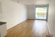 Traumhafte helle 2-Zimmerwohnung mit Loggia und kleinem Garten!