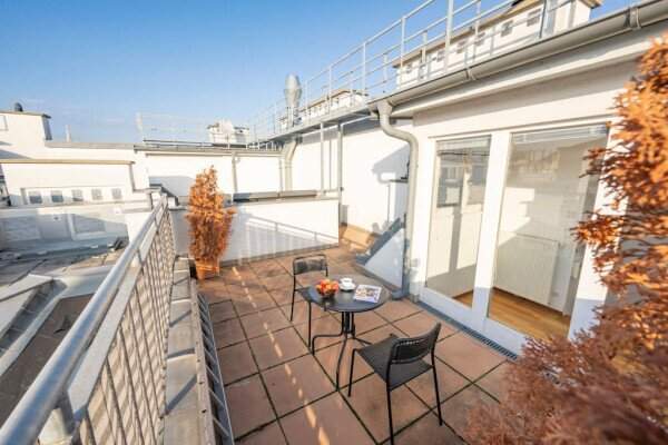 DACHGESCHOSS! OPERNRING, klimatisiertes 110 m2 Dachgeschoss mit 20 m2 Terrasse, 3 Zimmer, Küche, 2 Bäder, Möblierung möglich, Wohnung-miete, 3.490,00,€, 1010 Wien 1., Innere Stadt