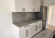 Neu renovierte 2-Zimmer-Wohnung mit Loggia in U1-Nähe