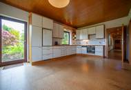 ***Gepflegter Bungalow mit traumhafter Aussicht nahe dem Ortszentrum***