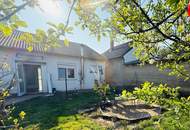 Einfamilienhaus mit Garten, Einfahrt & Nebengebäuden