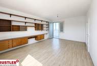 schön saniert & sofort bezugsbereit! perfekt geschnittene 2-Zimmer-Wohnung mit verglaster Loggia