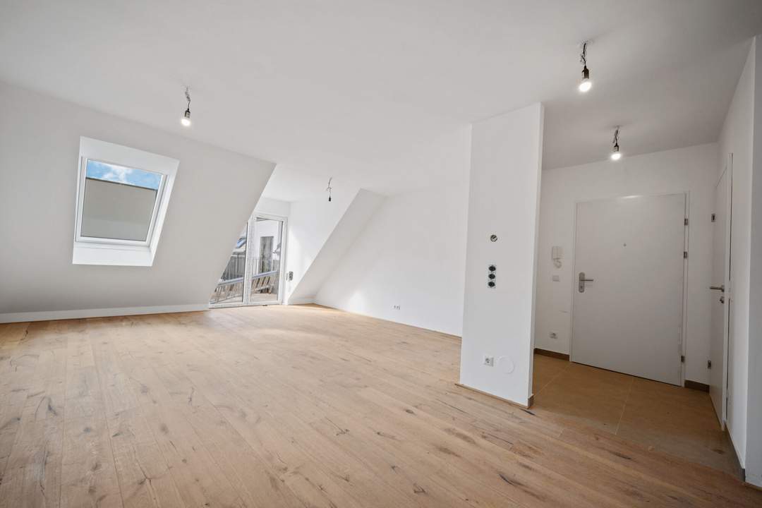 ERSTBEZUG | 3 Zimmer Familienwohnung mit südseitigem Balkon| Nähe Hirschstettner Badeteich