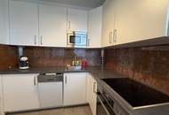 Lichtdurchflutete 3 Zimmer Wohnung mit Grünblick