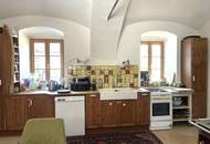 Historischer Dreiseithof mit schönen Gewölbedecken sucht neue Eigentümer