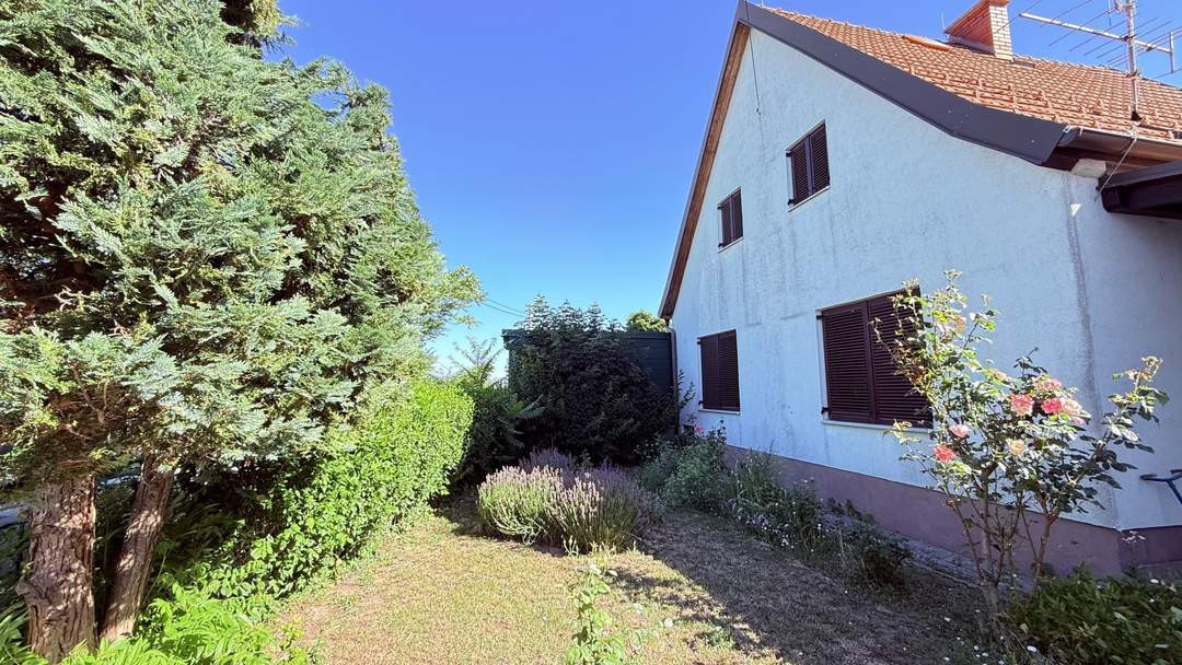 Oggau am Neusiedler See: Traumgarten in ruhiger Siedlungslage mit saniertem Einfamilienhaus!