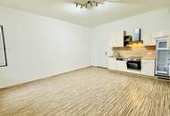 Kleine Altbauwohnung, frisch ausgemalt, neuwertige Küche, ruhig im Hinterhof gelegen, mit guter Raumaufteilung.