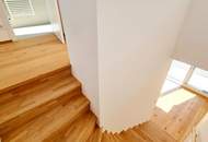 Wohnen mit Schlossblick! Exklusive Dachgeschoss-Perle mit viel Grün und Privatsphäre + 3 Zimmer + Nachhaltige Erdwärme + Höchste Qualität!