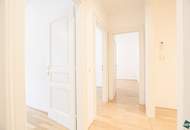 Modernes Altbau-Büro mit Parkblick