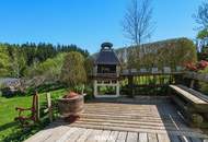 Malerisches Landhaus mit ELW, Schwimmteich & prämiertem Naturgarten!