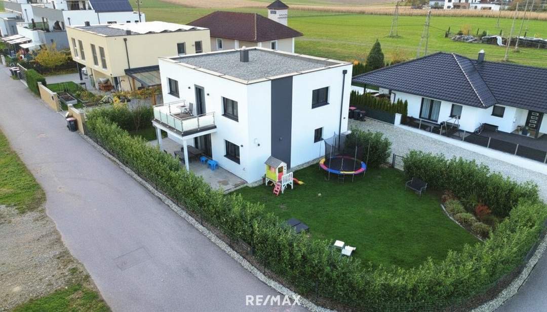 Modernes Einfamilienhaus in Ziegelmassivbauweise – Stilvolles Wohnen in ruhiger Lage