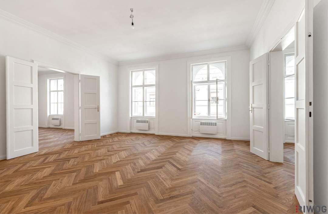 Unbefristet // ALTBAU-BÜRO IN ELEGANTEM HAUS // Erstbezug nach Sanierung