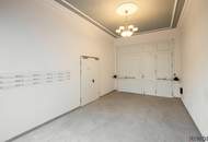 BALKON UND ÜBER 4 METER RAUMHÖHE II PRESTIGE UND ELEGANZ II WOHNEN IM DENKMALGESCHÜTZEN MÖDLINGER STADTJUWEL II FUSSGÄNGERZONE