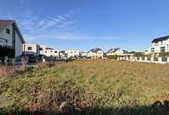 Zum Verkauf steht ein attraktives Baugrundstück in bester Lage von Groß-Enzersdorf. Mit einer Gesamtfläche von ca. 1.450 m².