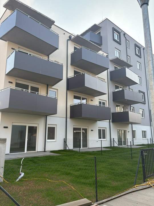 ERSTBEZUG „ein viertel grün“ in Wiener Neustadt - herrliche 4 Zimmerwohnung mit Balkon - perfekt für Familien