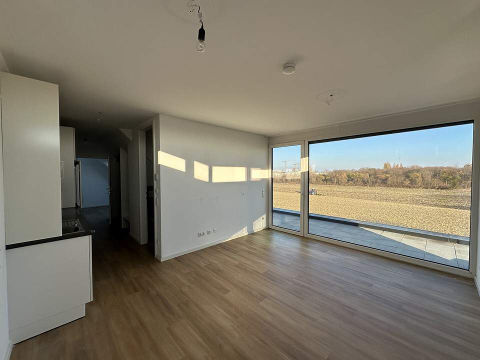 UNBEFRISTET: 2-Zimmer-DG inkl. großer Terrasse ab NOVEMBER!