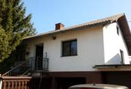 Bungalow mit Keller und Garagen!