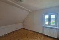 LEISTBARES LANDHAUS MIT TRAUMHAFTEM GARTEN IN BELIEBTER WOHNLAGE VON GEMEINLEBARN MIT DIREKTEM BAHNANSCHLUSS