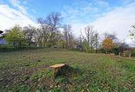 Herrliches Baugrundstück in zweiter Reihe zur Straße!