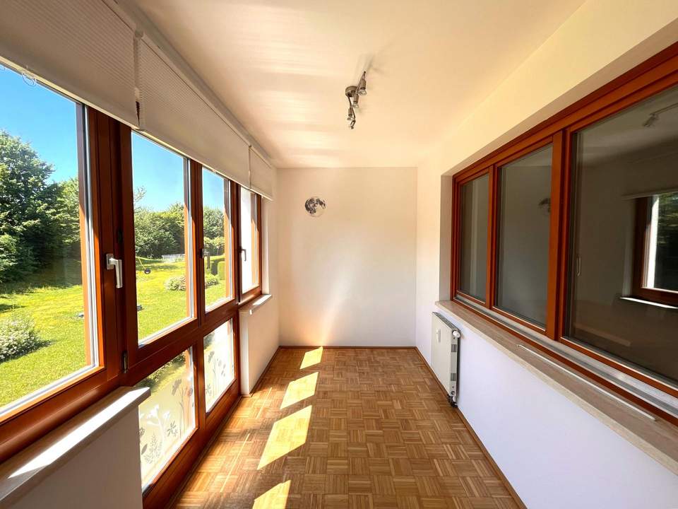 Gepflegte 3-Zimmer-Wohnung mit Wintergarten & Tiefgaragenabstellplatz