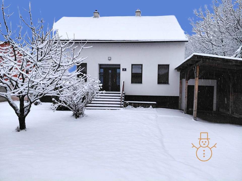 Saniertes Wohnhaus in Ruhelage, zwischen Landstraße und Hollitzer Allee