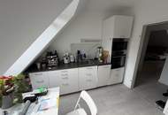 Großzügige 4-Zimmer-Dachgeschosswohnung mit Lift, Keller und Stellplätzen in Kaltenleutgeben