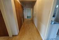 Helle 4 Zimmer Wohnung | Erzbischofgasse | 87 m² sanierungsbedürftig