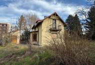 Attraktives Baugrundstück mit sanierungsbedürftigem Haus – Perfekt für Bauträger