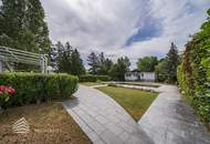 Prachtvolle Villa mit Poolhaus in Top-Ruhelage