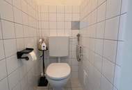 Helle, praktisch geschnittene 2-Raum-Wohnung in ruhiger und beliebter Lage von Wels – mit eigenem Parkplatz, durchdachter Ausstattung und entspannender grüner Aussicht!