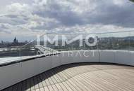Sunny four-room apartment with 105 m² balcony and amazing amenities on the New Danube
