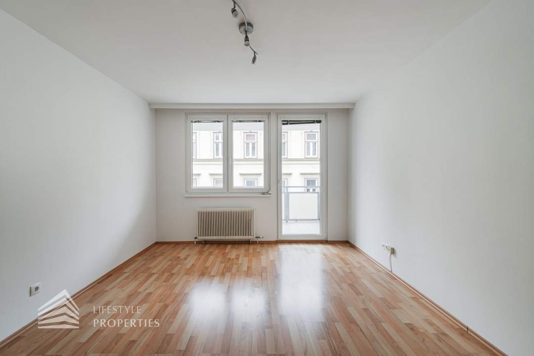 Helle 2-Zimmer Wohnung mit Loggia, Nähe Lidlpark