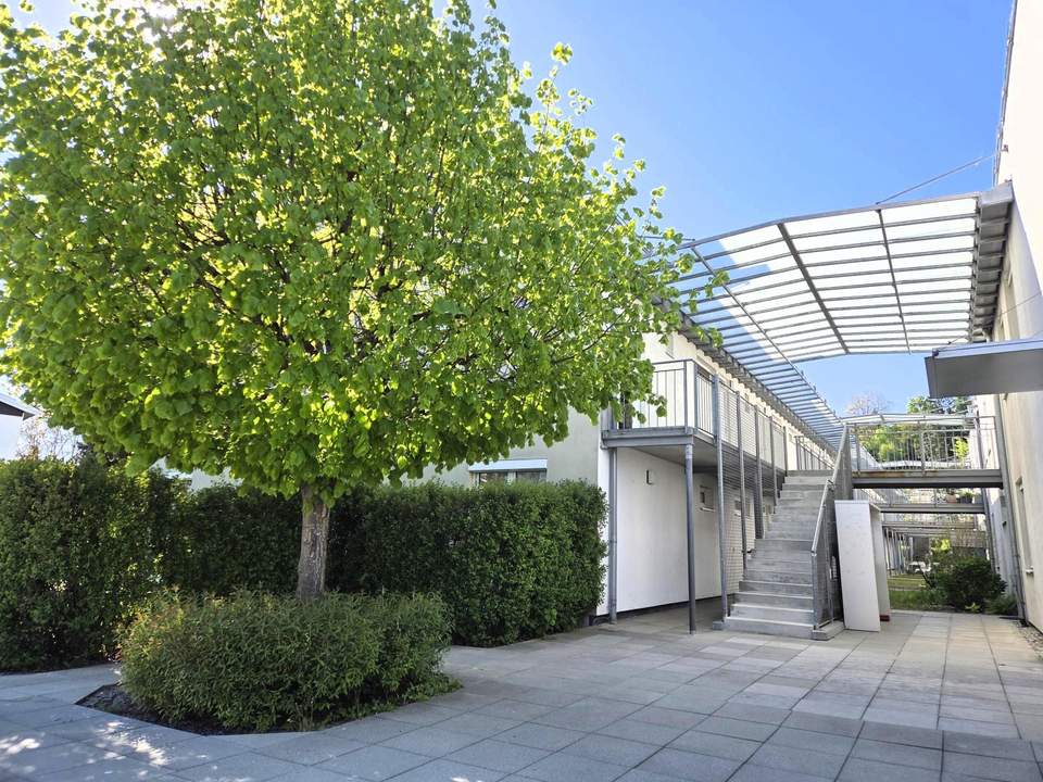Begehrte Lage: 2-Raum-Maisonetten-Eigentumswohnung mit Loggia, Dachterrasse und Tiefgaragenstellplatz in der Stelzhamerstraße!