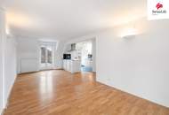 Helle 2 Zimmer Dachgeschoßwohnung | Große Terrasse | Hofseitiger Balkon | Sauna