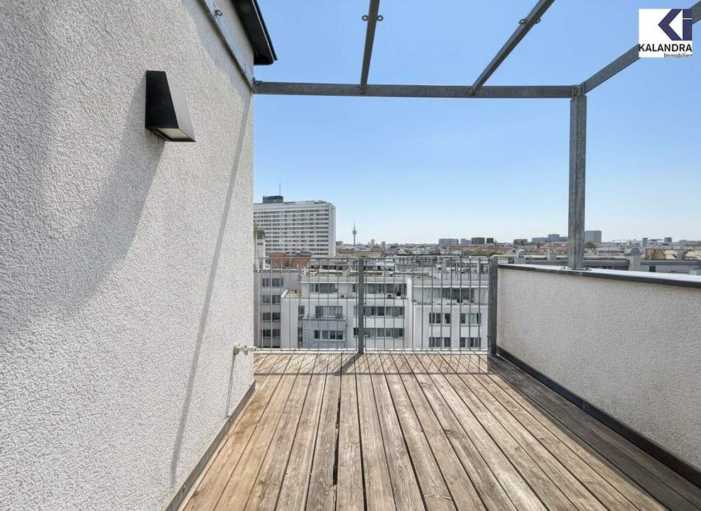 360 TOUR - DACHGESCHOßWOHNUNG mit TERRASSE