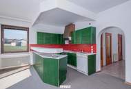 Großzügiges Einfamilienhaus mit Garten, Loggia und Sanierungspotenzial