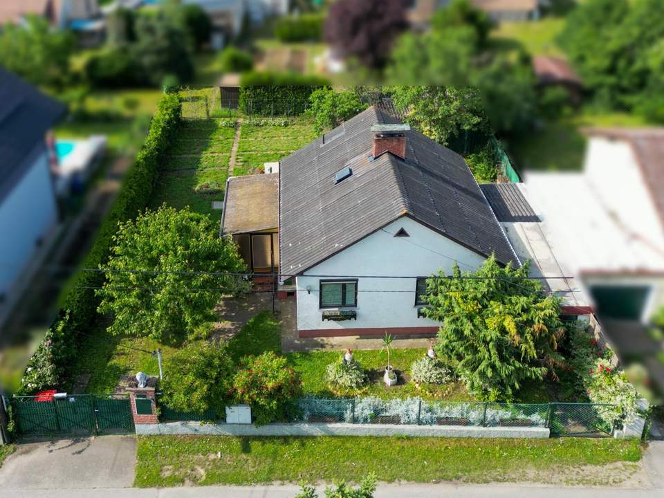 Kleines Haus auf schönem Grundstück nahe Wien!