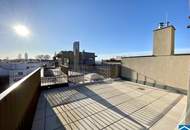 Wunderschöne Dachgeschosswohnung mit großer Terrasse und Wintergarten!
