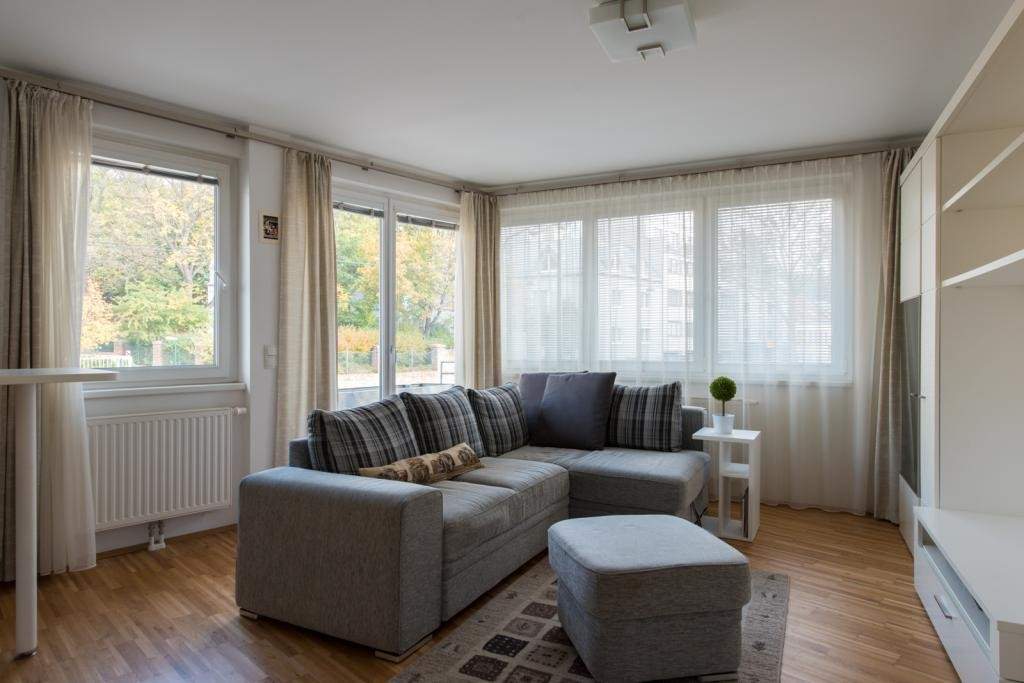 "Traumhafte, möblierte 2-Zimmer-Wohnung Fasangartengasse 18- Gorgeous furnished Apartment near ORF-Zentrum"