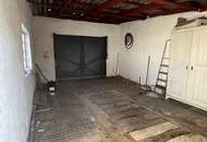 Haus in Grünruhelage mit offener Terrasse, Balkon und Garage