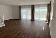 Wunderschöne, PROVISIONSFREIE Doppelhaushälfte mit ca. 160m² Wfl., 5 Zi, Garten, Terrasse, 2 Stellplätze in der Nähe von Wiener Neustadt