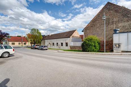 NEUER PREIS !! Einfamilienhaus, 2 Schuppen, Ausbaupotential? Was für ein Objekt!, Haus-kauf, 449.000,€, 2130 Mistelbach