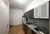 Modernisierte Altbauwhg nähe AKH // Modernized apartment near AKH //