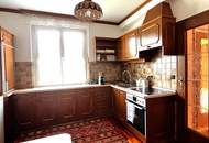 Sehr gepflegter Bungalow mit Terrasse, Garage, Carport und liebevoller Gartengestaltung in ruhiger Lage.