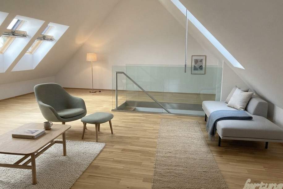 Zweigeschossige Dachgeschosswohnung mit großzügiger Wohnküche, Terrasse &amp; Galerie in zentraler Lage, Wohnung-miete, 1.790,00,€, 3430 Tulln