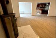 Hofseitige 3 Zimmer Erdgeschosswohnung 109m² mit Garage und Terrasse!