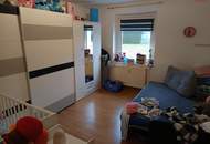 Wohnen mit Grünblick: sonnige 2-Zimmer Erdgeschosswohnung in zentrumsnaher Lage von Steyr Münichholz - ideal für junge Erwachsene oder kleine Familien!