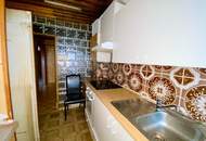 4 ZIMMER-Wohnung zu SANIEREN mit HOFSEITIGER LOGGIA