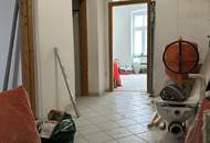 Sanierungbedürftige 2- Zimmer Altbauwohnung - 2 Liftstock