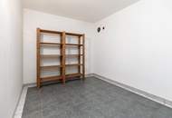 "Familienfreundliches Einfamilienhaus mit Wellnessbad, Sauna, Kachelofen, Fußbodenheizung, großem Garten und Doppelgarage in Tulln"
